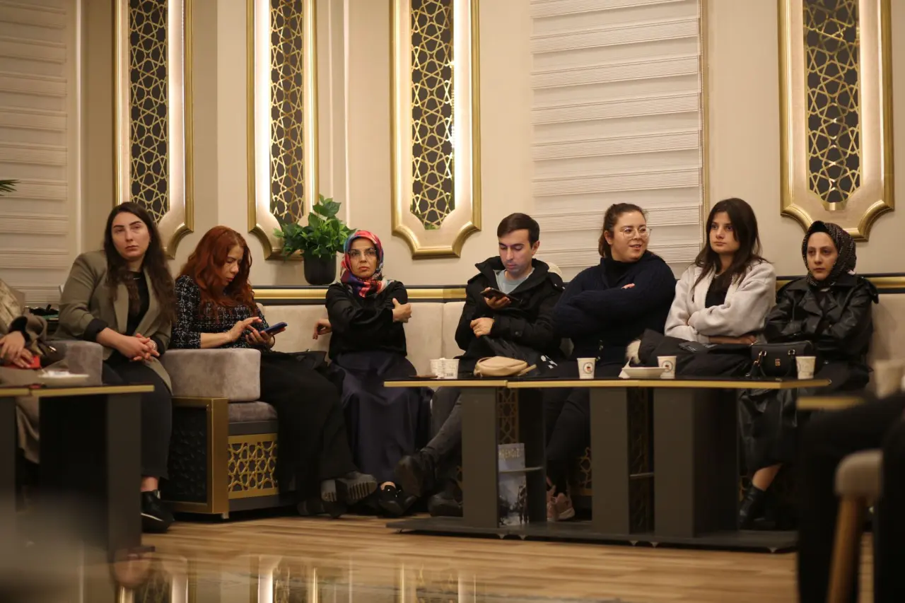 Doç.Dr. Gökçek, Avrupalı seyyahın gözüyle 16. yüzyıl İstanbul’unu anlattı 5