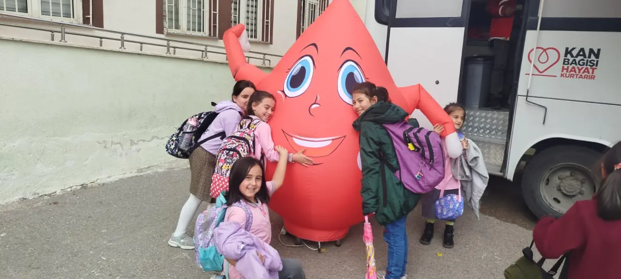 Büyükler kan verdi küçükler madalya aldı 3