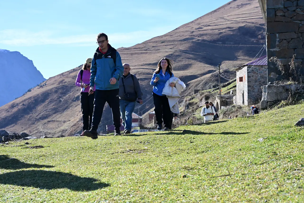 "Kayıp Santa Yolu"nda vefa yürüyüşü 14