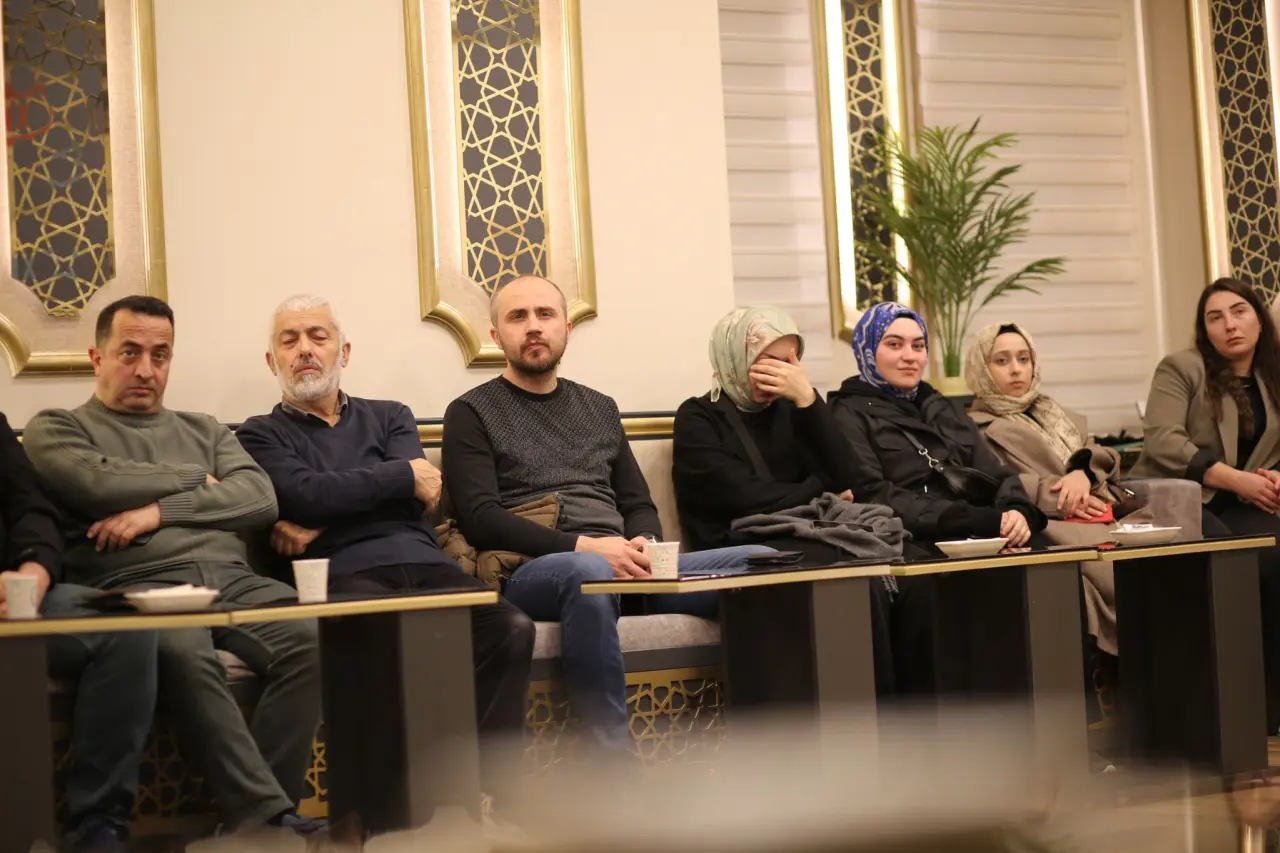 Doç.Dr. Gökçek, Avrupalı seyyahın gözüyle 16. yüzyıl İstanbul’unu anlattı 2