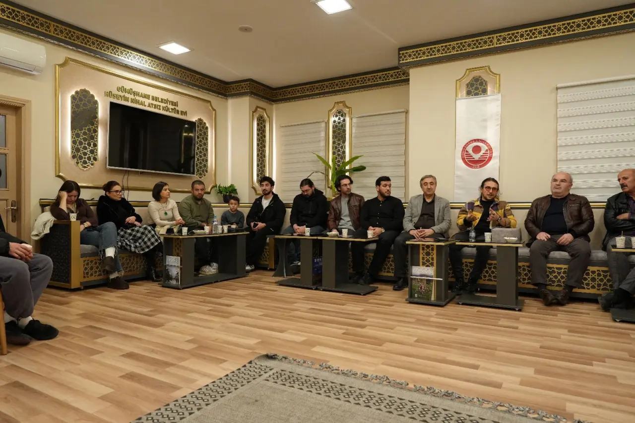 Eryılmaz: Sinema bir insanın ayakkabısındaki çakıl taşı olmalıdır 2