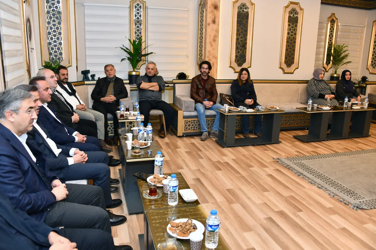 Vali Baruş, Türk İdare sisteminin bin yıllık serüvenini anlattı 8