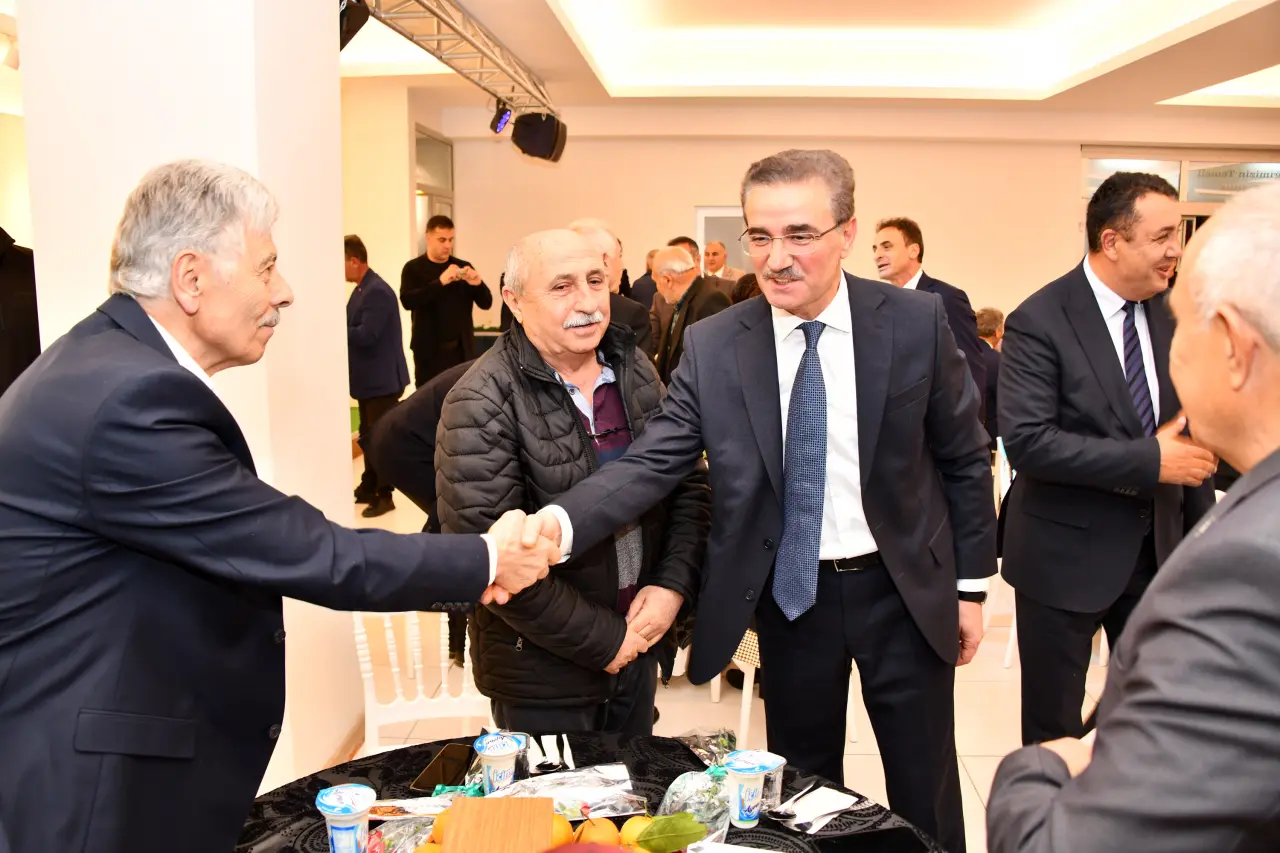 Gümüşhane’de Eğitim Çınarlarına Büyük Vefa 15