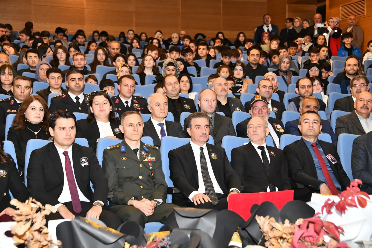 Büyük Önder Atatürk vefatının 87.yılında Gümüşhane'de anıldı 18