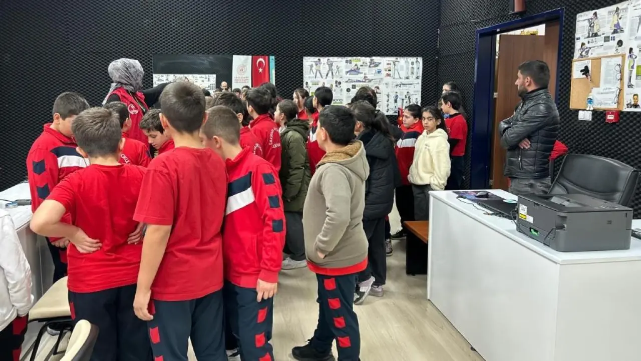 Gümüşhane’de Öğrenciler Hem Eğlendi Hem Öğrendi: "Okullar Merkezimizde" 2