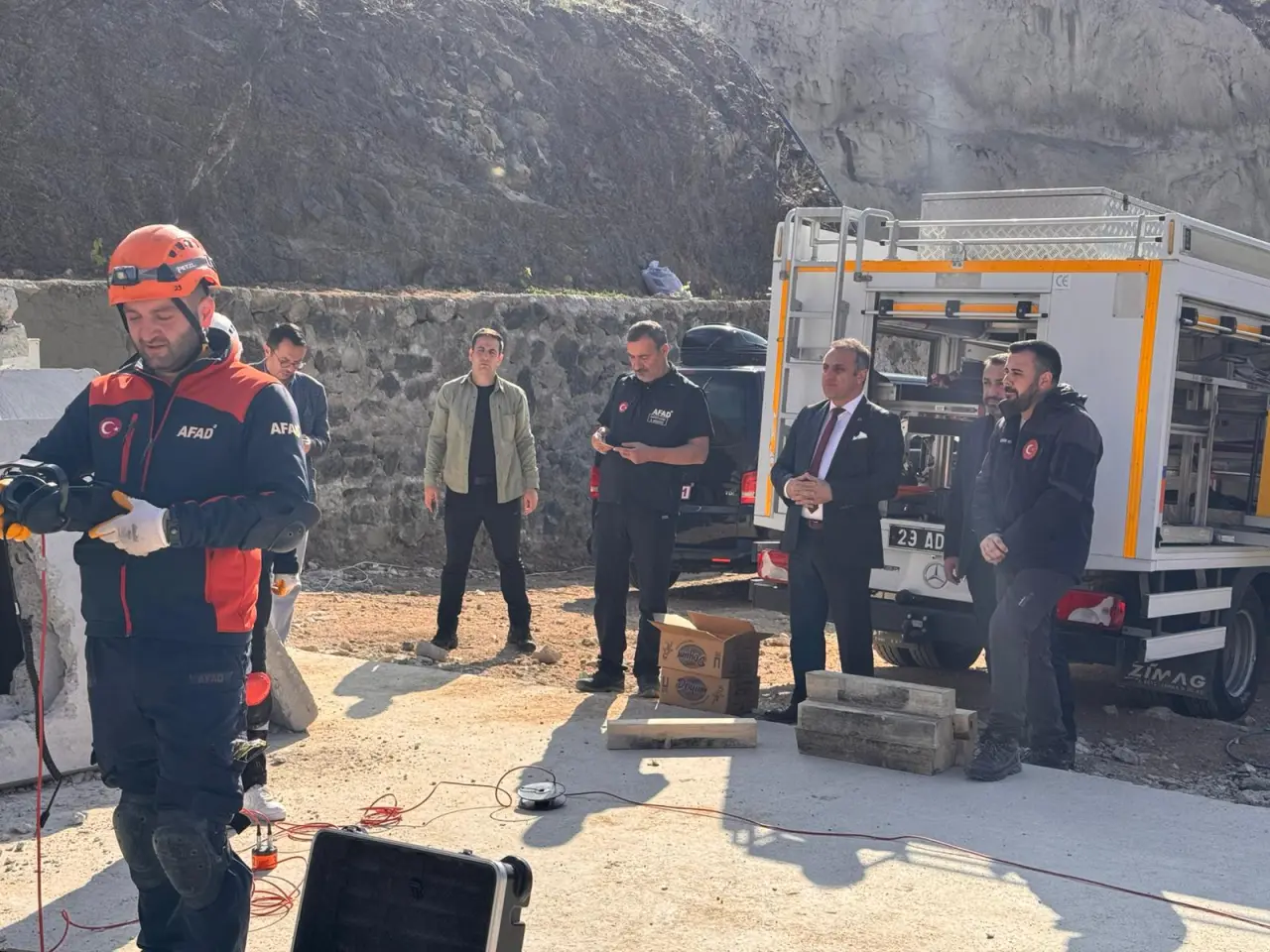 Üniversite öğrencilerine “Enkazda Arama-Kurtarma” eğitimi 6