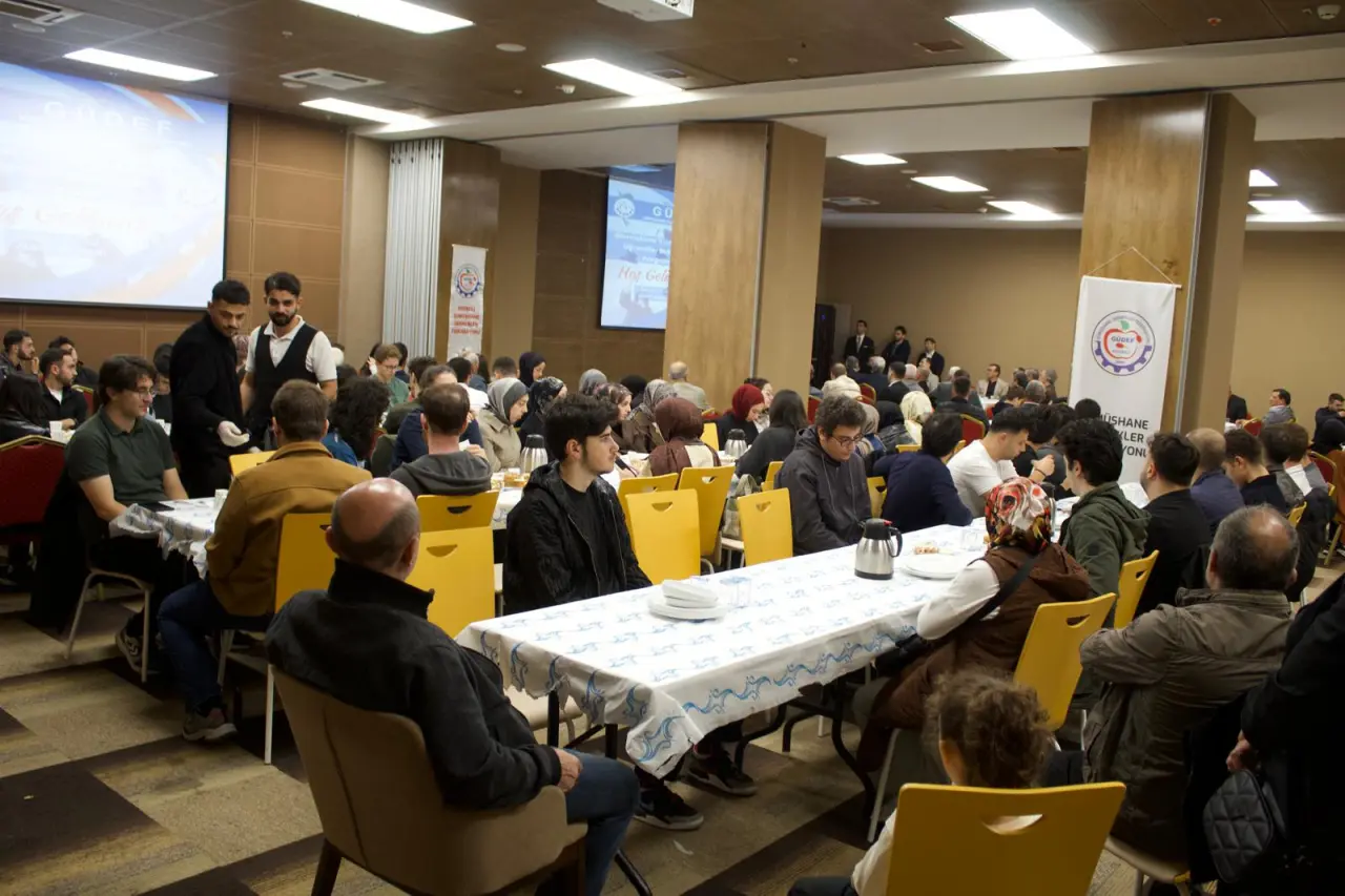 Kocaeli GÜDEF'ten 100 Gümüşhaneli öğrenciye burs müjdesi 18