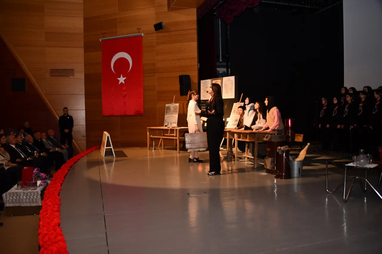 Gümüşhane'de Öğretmenler Günü kutlandı 30