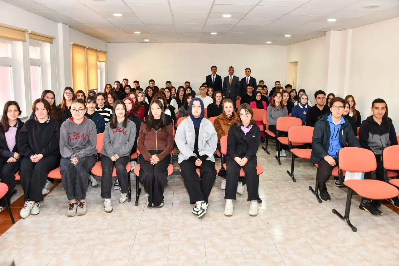 Vali Baruş'tan Gümüşhaneli gençlere altın değerinde öğütler 13