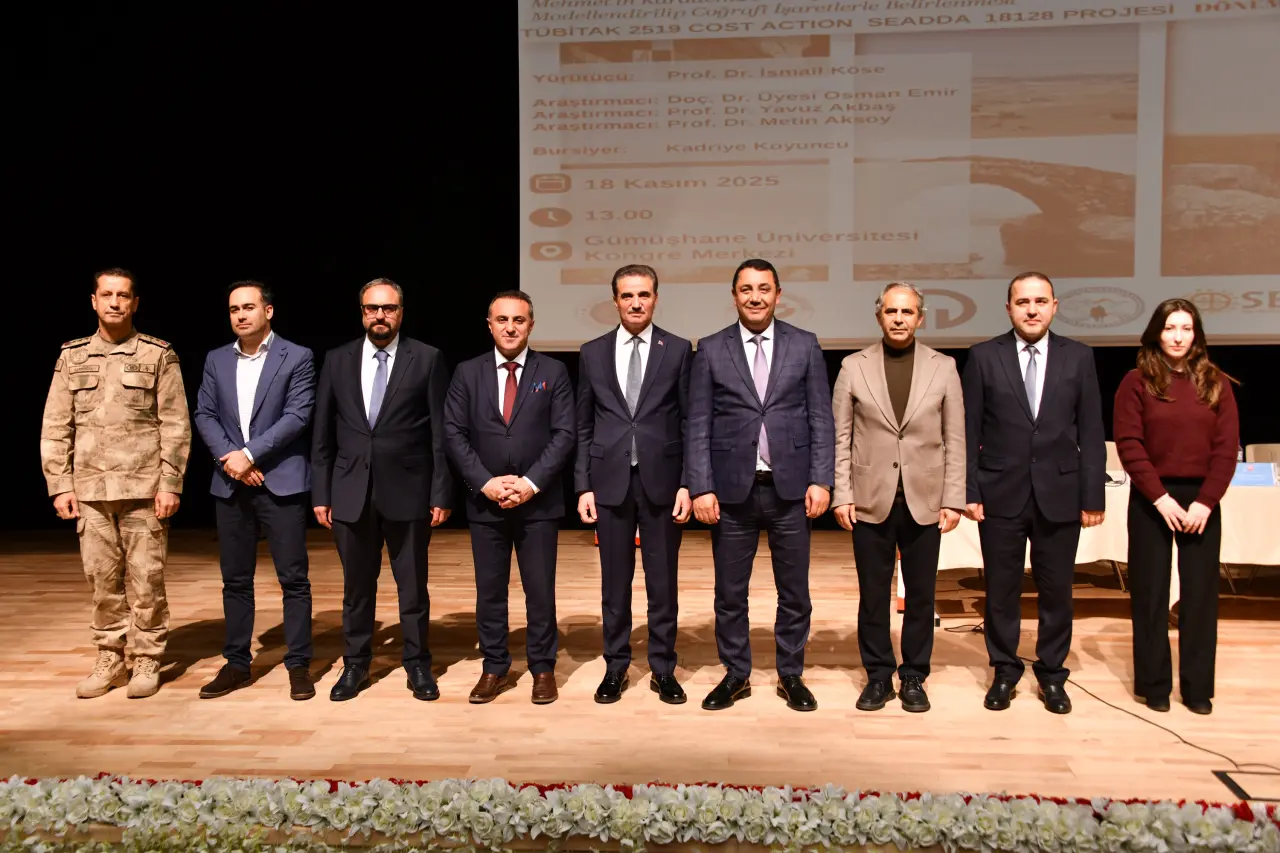 GÜ’de “Kadim Zamanların Ayak İzleri” tartışıldı 4