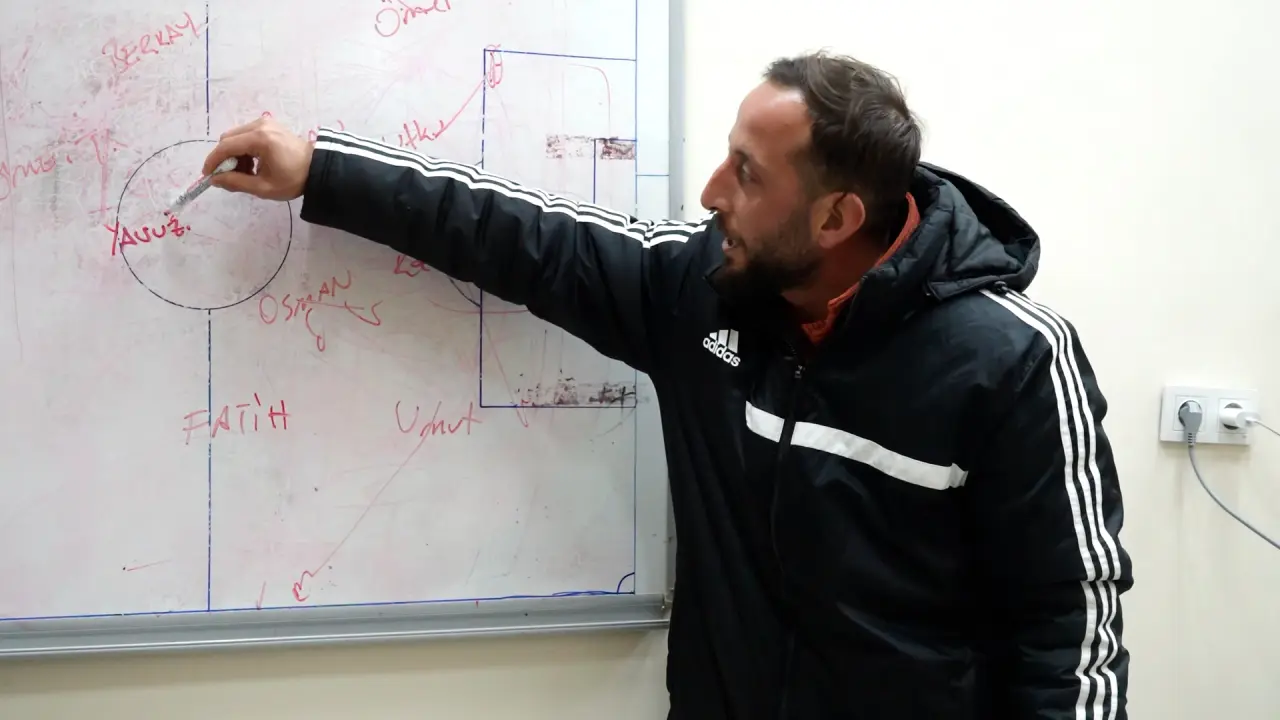 Gümüşhane’de Yeşil Sahalarda Nadir Görülen Fedakarlık: Başkan, Hoca ve Kaleci Aynı İsim 2