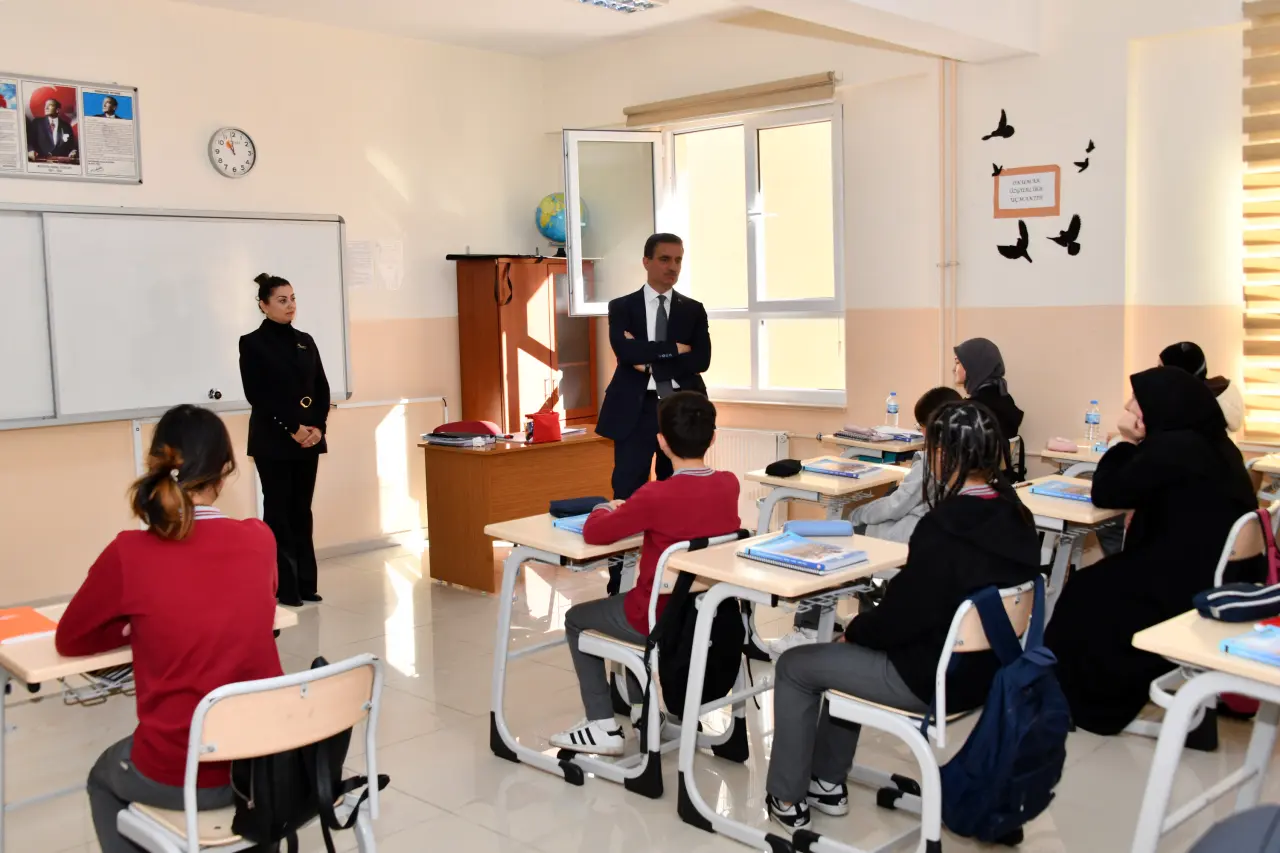 Vali Baruş’tan gençlere 'Hedef Belirleyin' mesajı 6