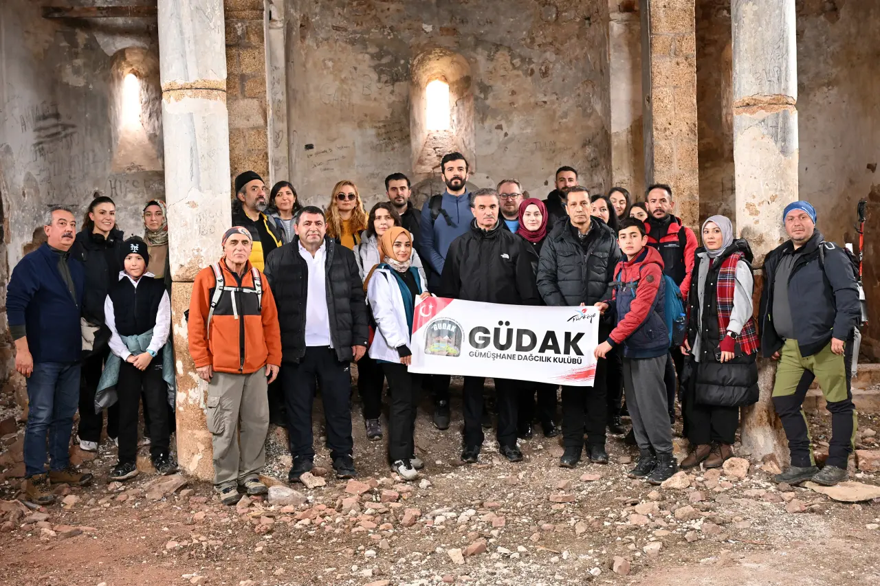 Gümüşhane'nin 'Düş Patikası'ndan eşsiz manzaralar 19