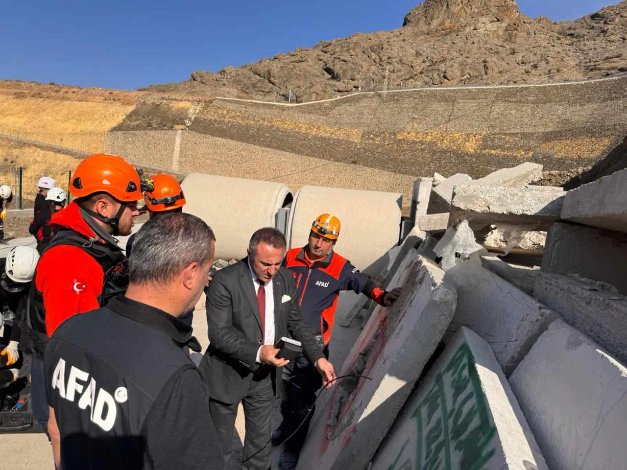 Üniversite öğrencilerine “Enkazda Arama-Kurtarma” eğitimi 3