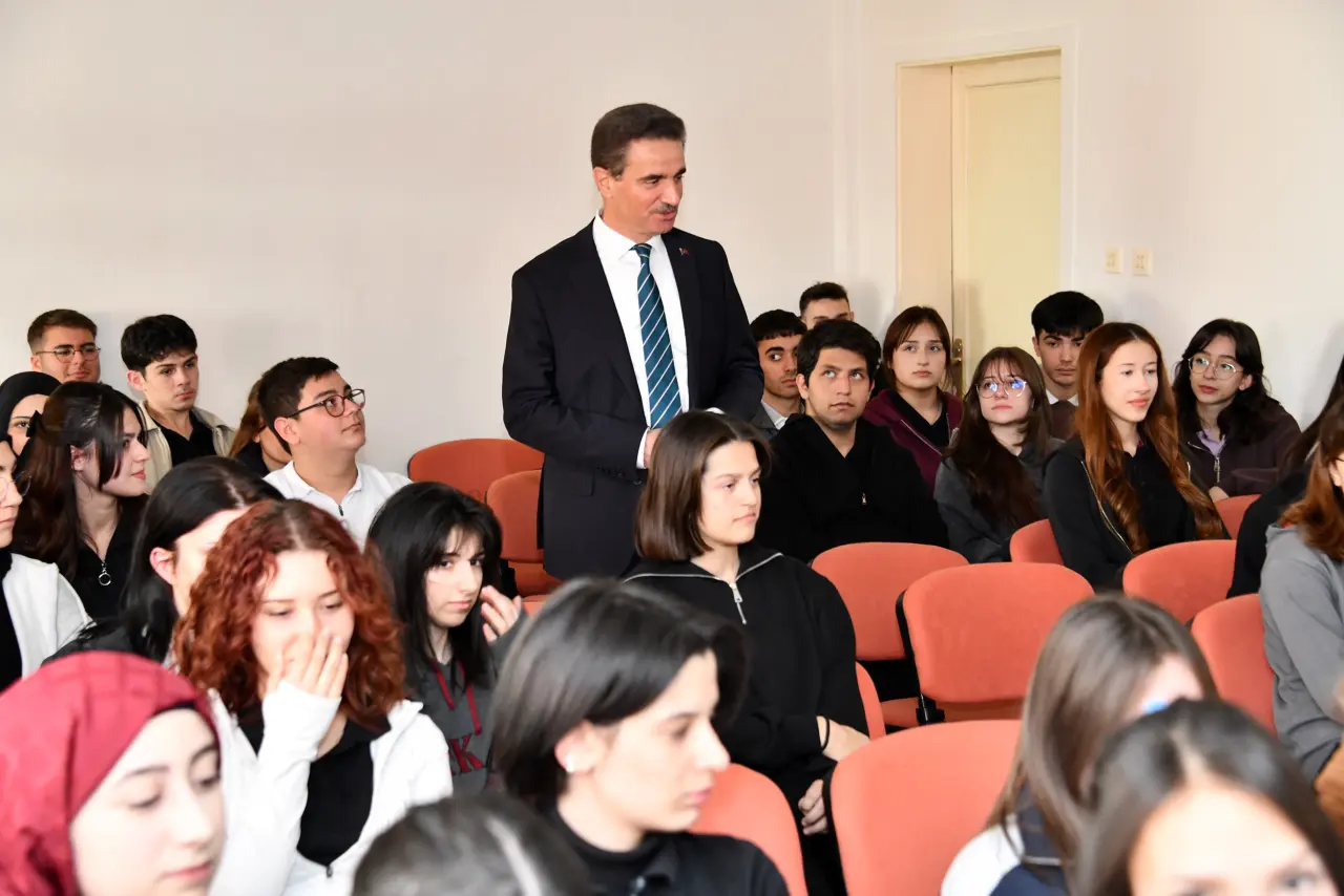 Vali Baruş'tan Gümüşhaneli gençlere altın değerinde öğütler 9