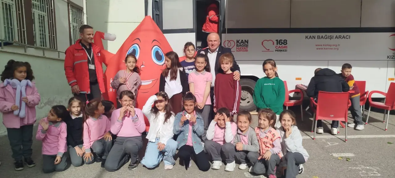 Büyükler kan verdi küçükler madalya aldı 4