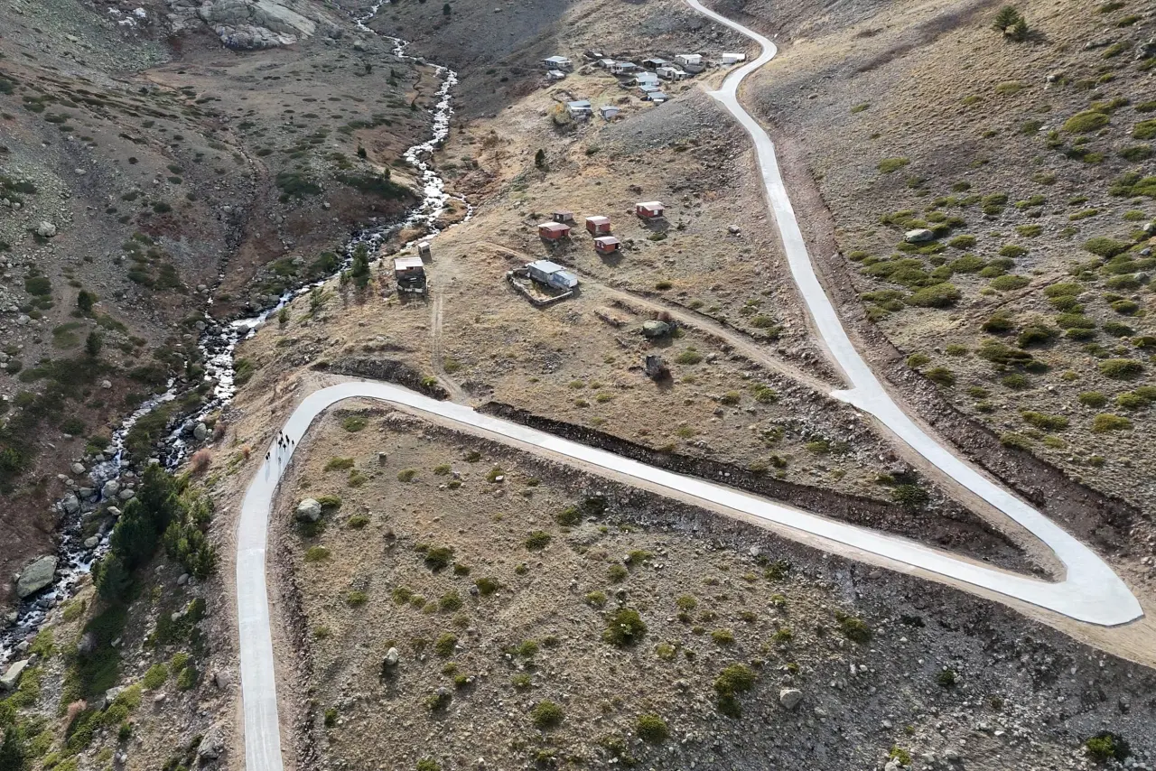 Vali Baruş, Artabel Gölleri Tabiat Parkı yolunda incelemelerde bulundu 14