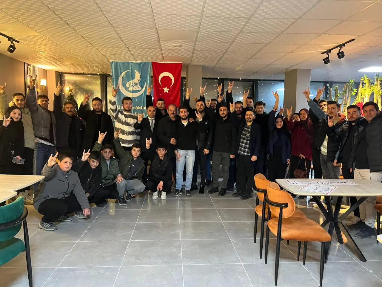 Ülkü Ocakları Kelkit’te Gençlerle Buluştu 10