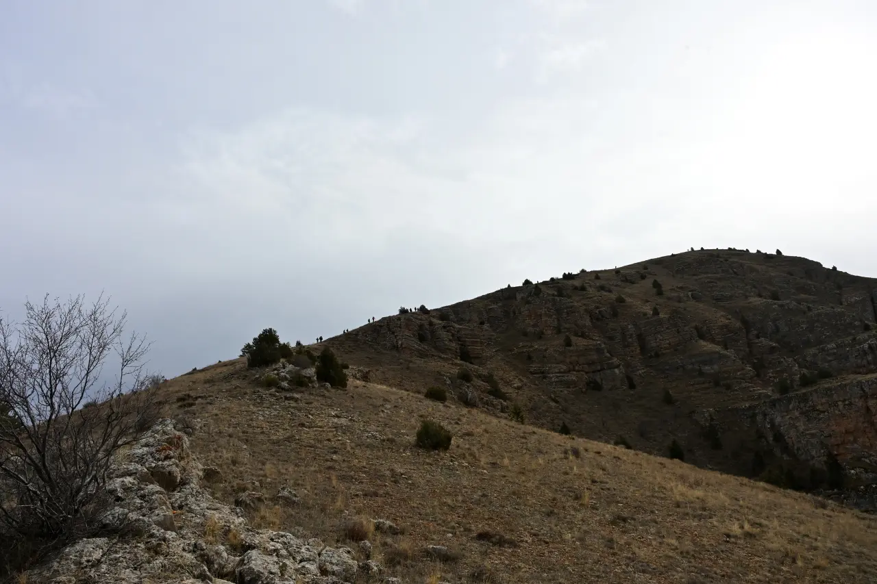 Dört mevsimi bir günde yaşadılar: Yağmur, gökkuşağı ve güneşli zirve 26