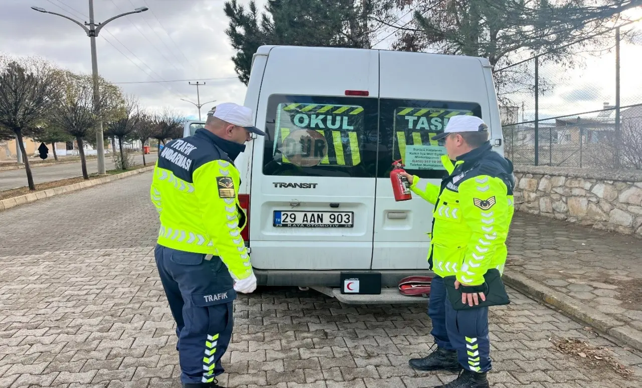 Okul Servislerine 'Kış' ve 'Güvenlik' denetimi 1