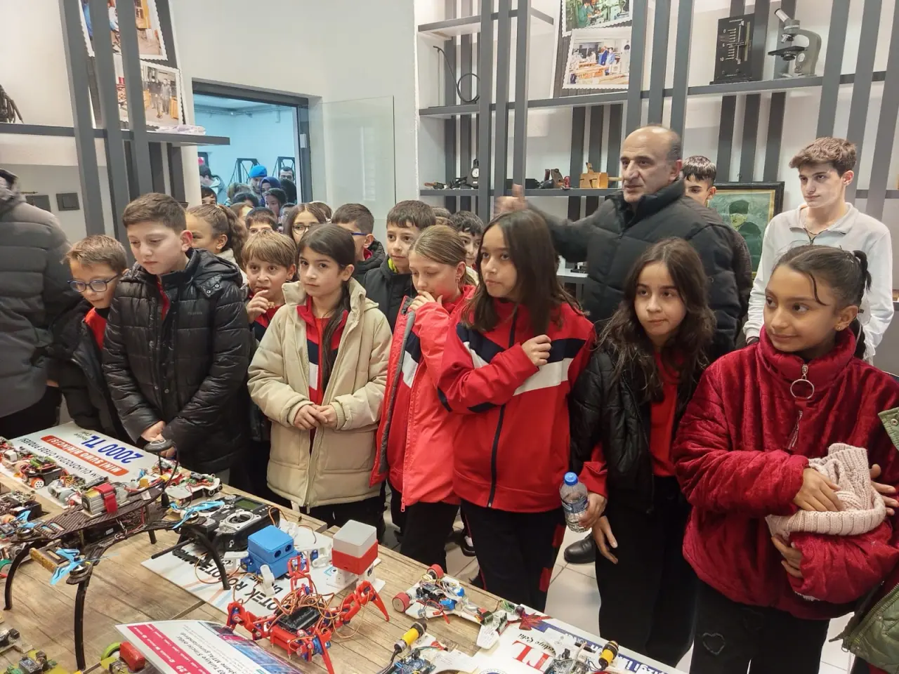 Gazipaşa Ortaokulu öğrencileri fabrika gibi okulu gezdi 5