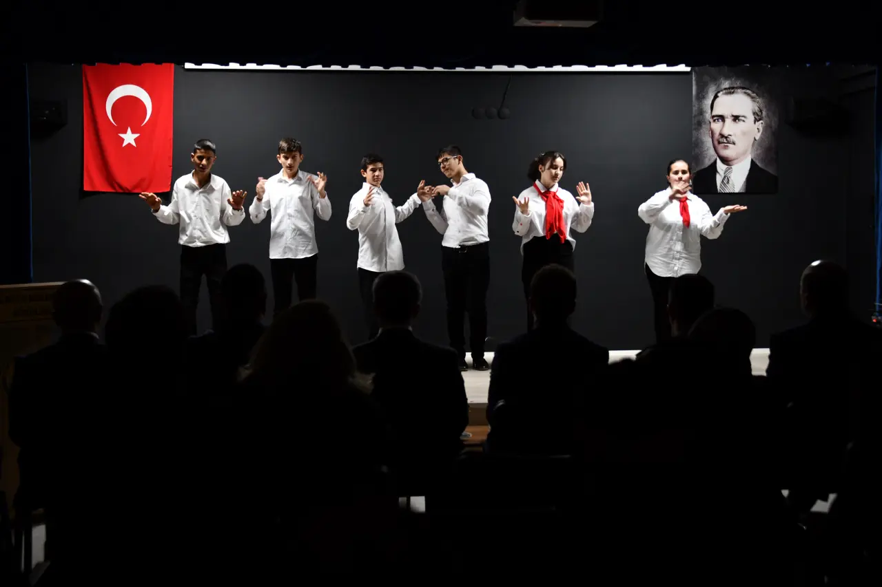 Gümüşhane’de 3 Aralık Farkındalığı: Vali Aydın Baruş’tan “Sevgi” Vurgusu ve Vefa Örneği 6