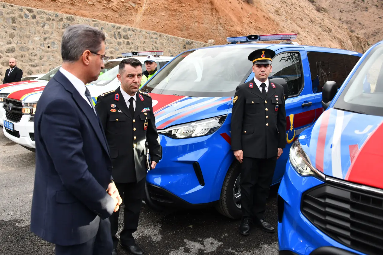 Gümüşhane’de Emniyet ve Jandarma filosuna 28 yeni araç 8