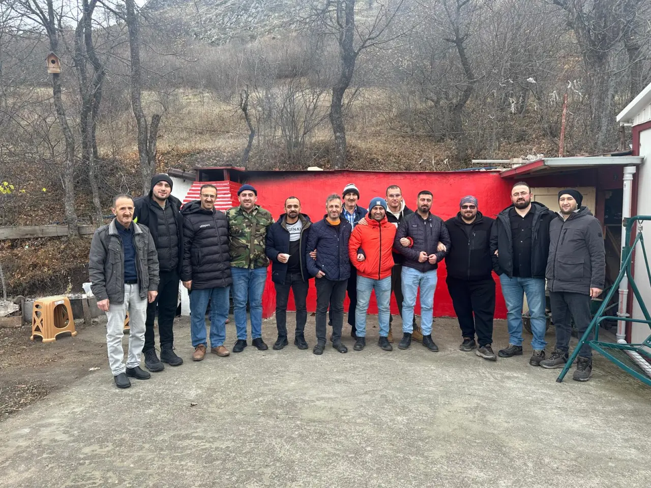 Gümüşhane’de örnek çevre seferberliği: Yaydemir köyünde gençler 20 hektarlık alanda çöp topladı 1