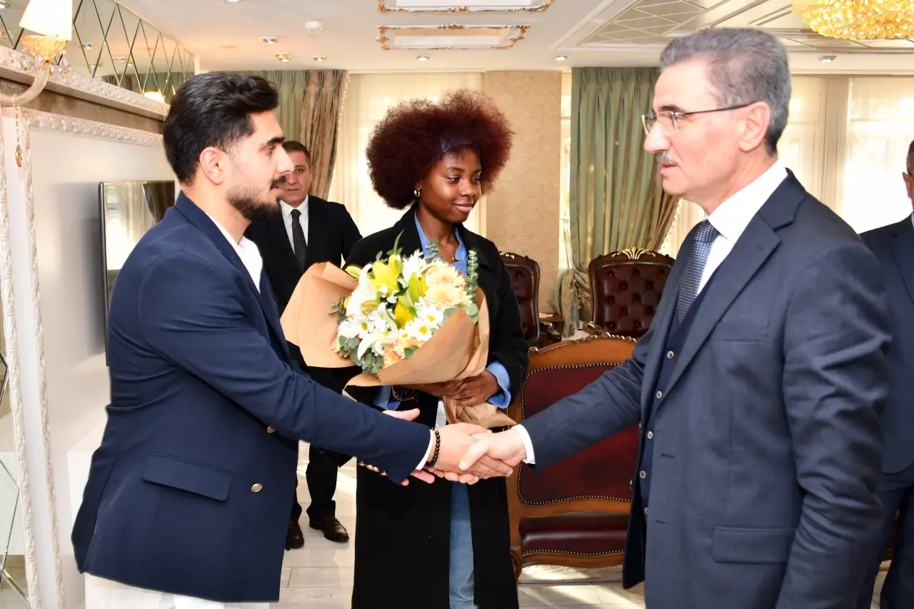 Vali Baruş: Türkiye, tarih boyunca mazlumların gönül sığınağı olmuştur 6