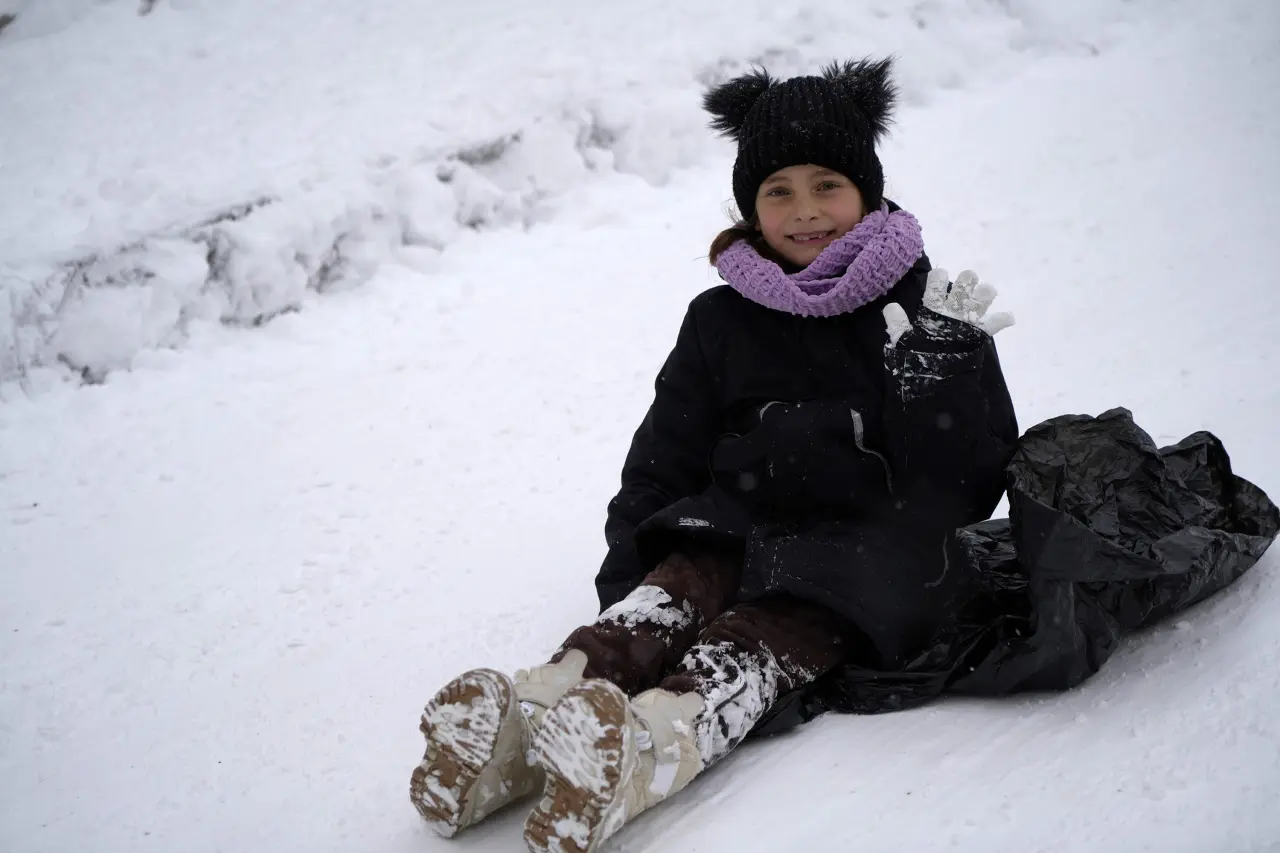 Tatili fırsat bilen çocuklar sokaklara akın etti 1