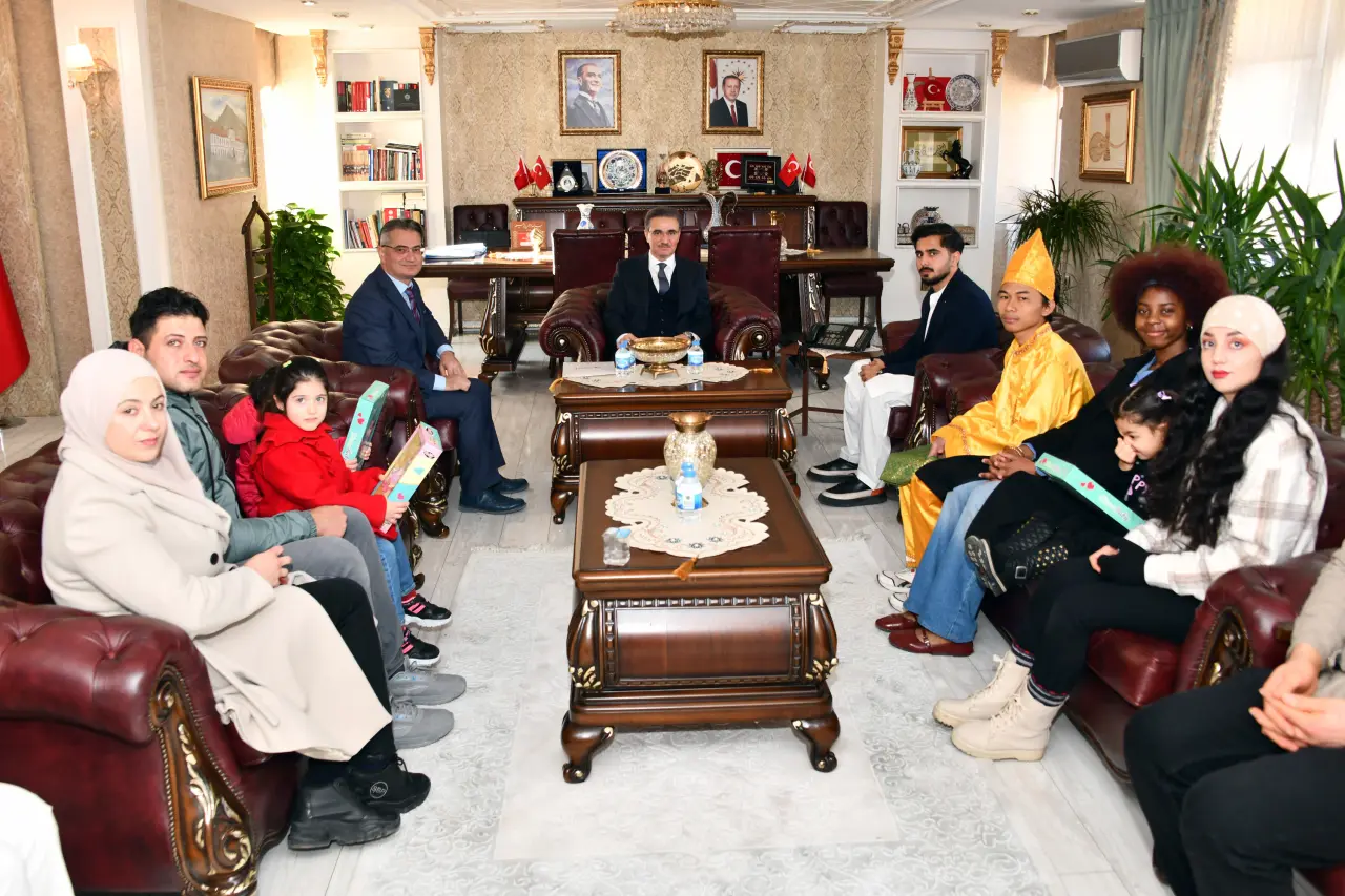 Vali Baruş: Türkiye, tarih boyunca mazlumların gönül sığınağı olmuştur 3