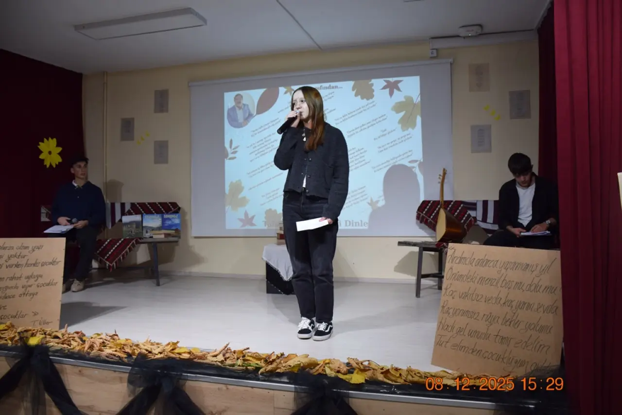 Mareşal Çakmak Sosyal Bilimler Lisesi’nde Kültür Şöleni: Şiirler Konuştu 15