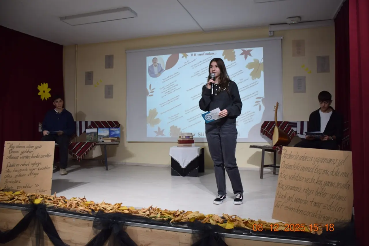 Mareşal Çakmak Sosyal Bilimler Lisesi’nde Kültür Şöleni: Şiirler Konuştu 12