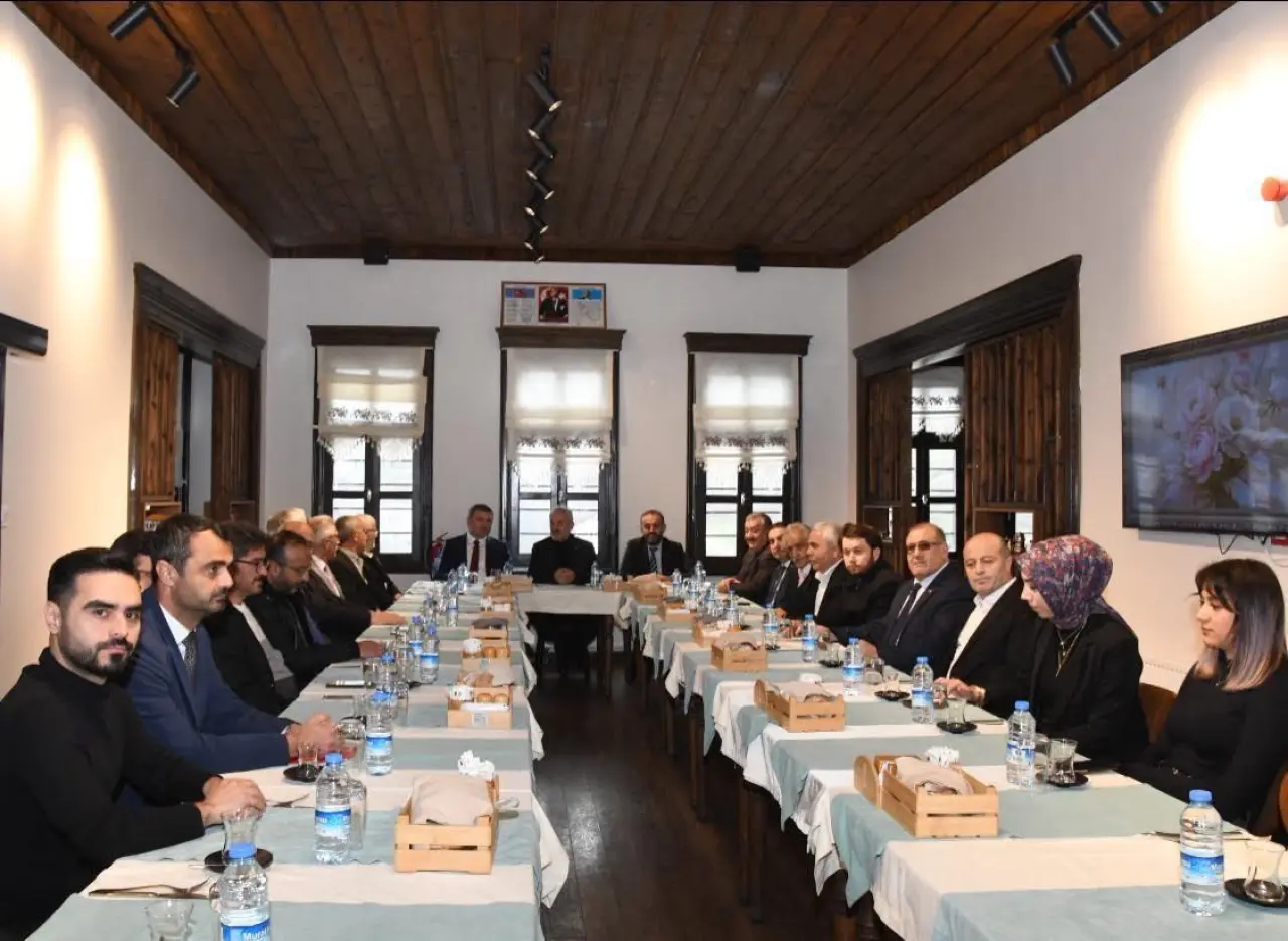 AK Parti basınla buluştu 5