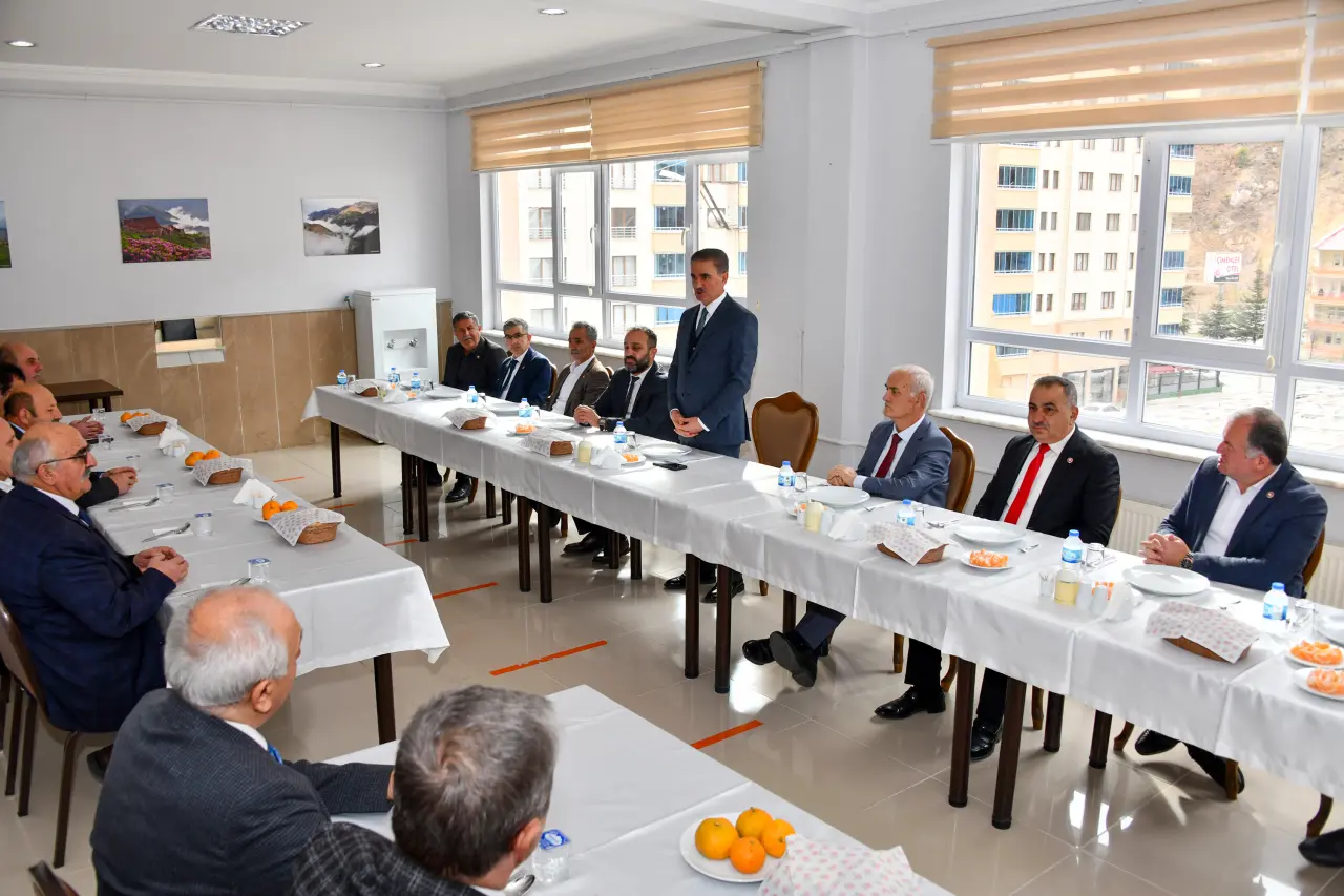 Vali Baruş: Asfalt plentimiz neredeyse hiç durmadan çalıştı 7