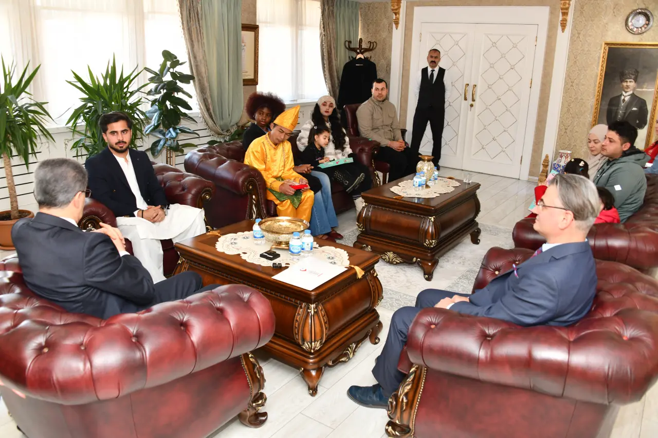 Vali Baruş: Türkiye, tarih boyunca mazlumların gönül sığınağı olmuştur 7