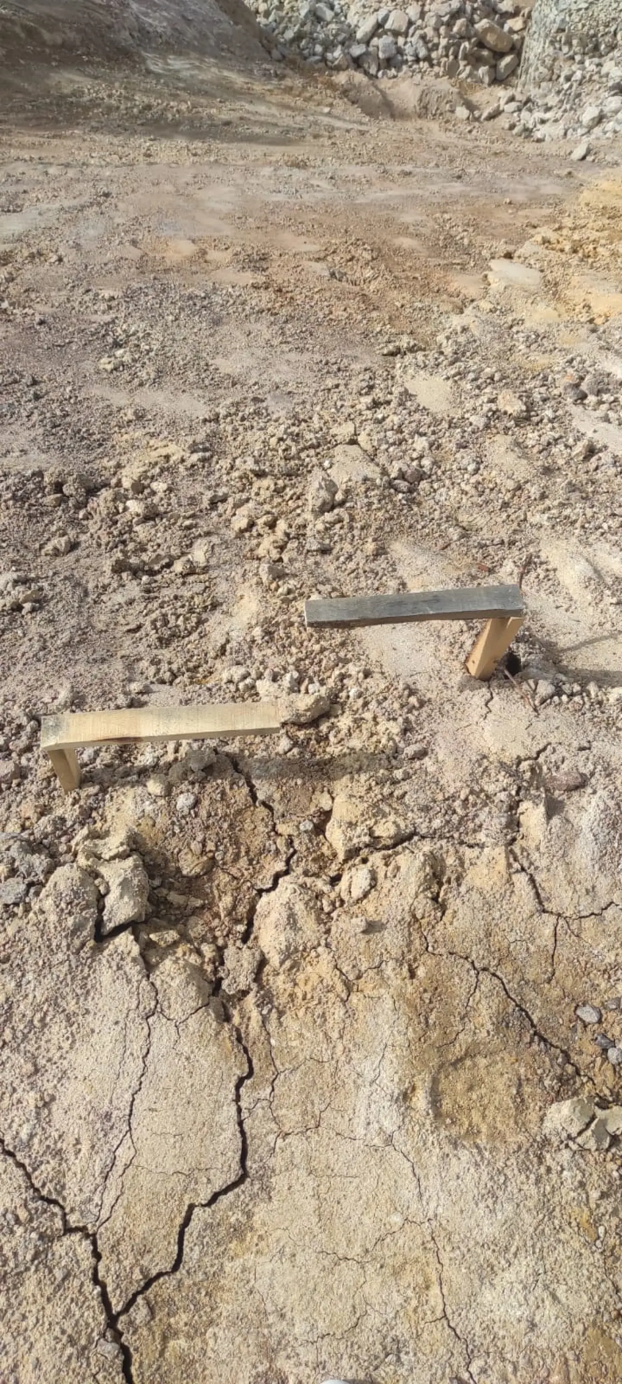 Bağlarbaşı Sanayi Sitesi’nde kabus geri mi dönüyor? Yeni yapılan istinat duvarları da çatladı 9