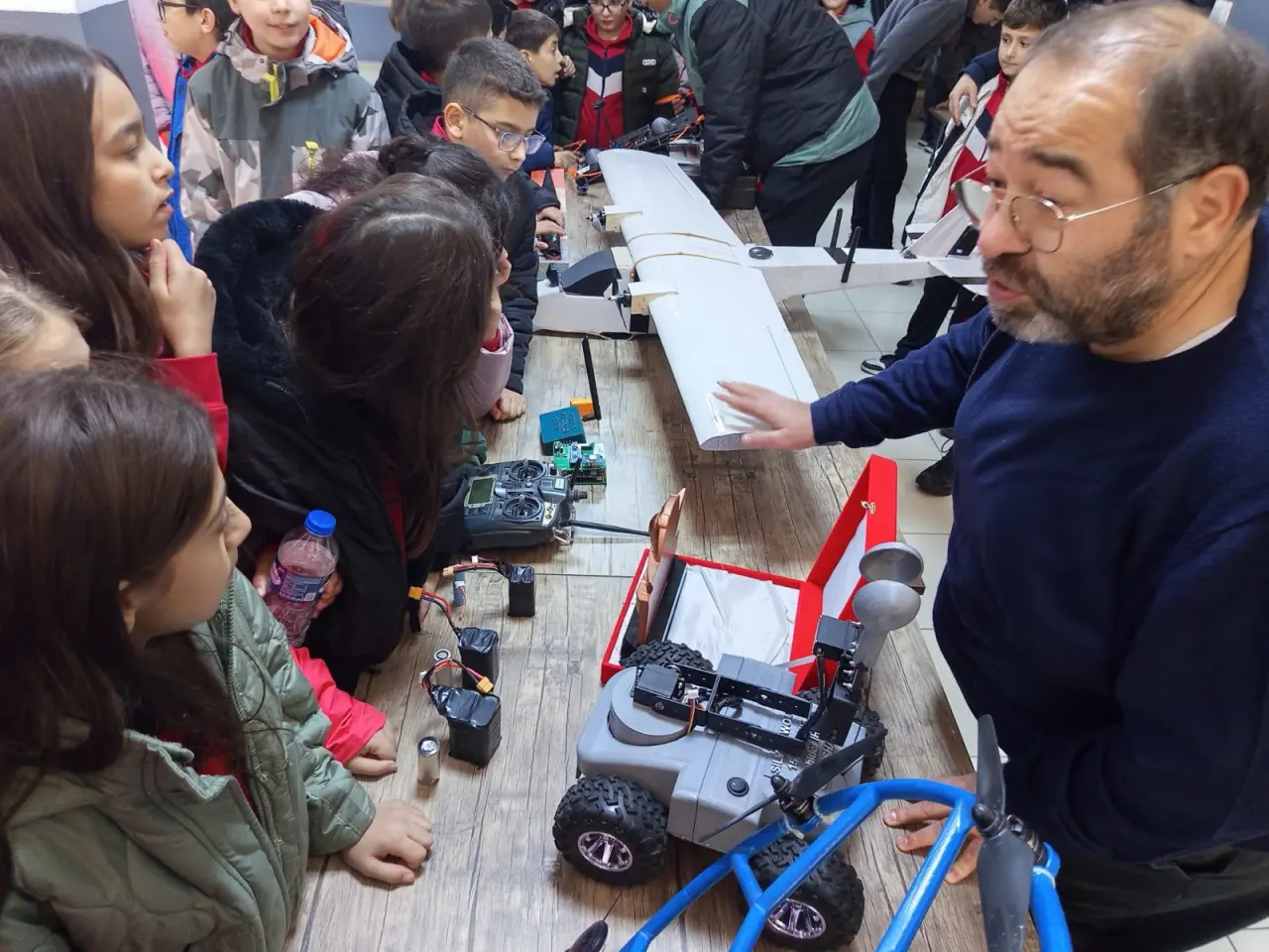 Gazipaşa Ortaokulu öğrencileri fabrika gibi okulu gezdi 13