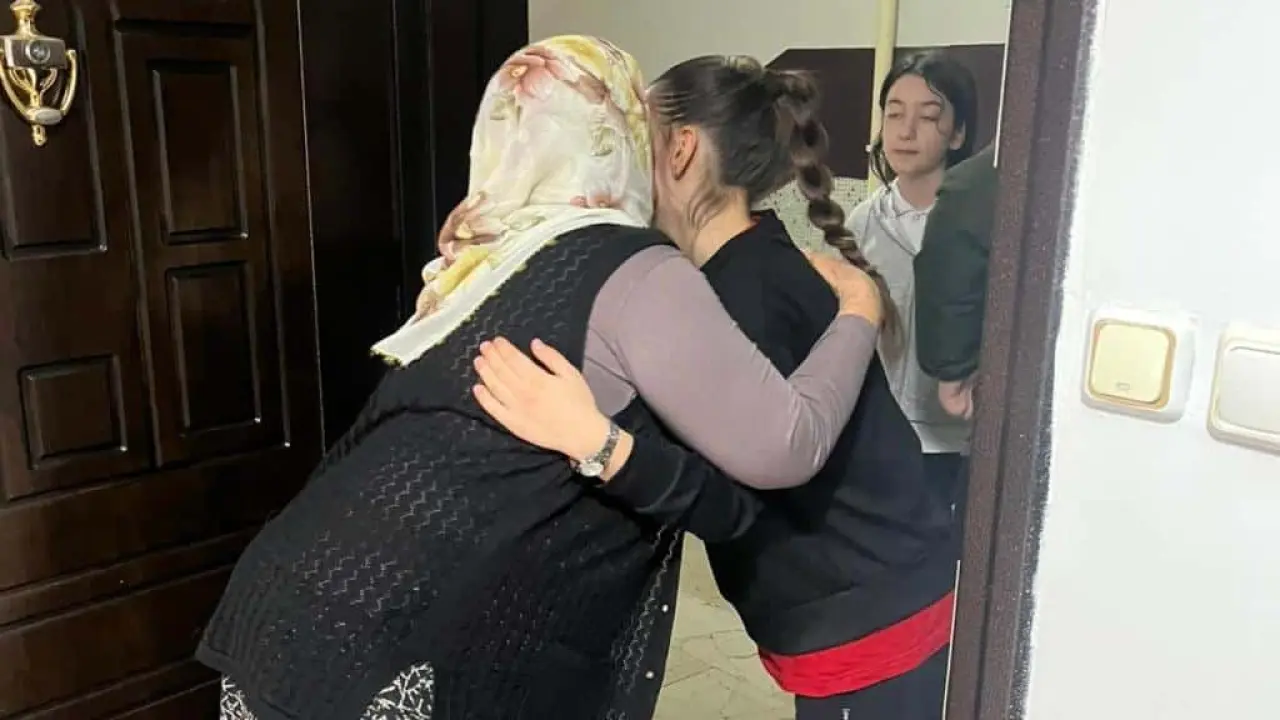 Gazipaşa Ortaokulu’ndan Şehit Topçu Er Özkan Şişman’ın Ailesine Vefa Ziyareti 8