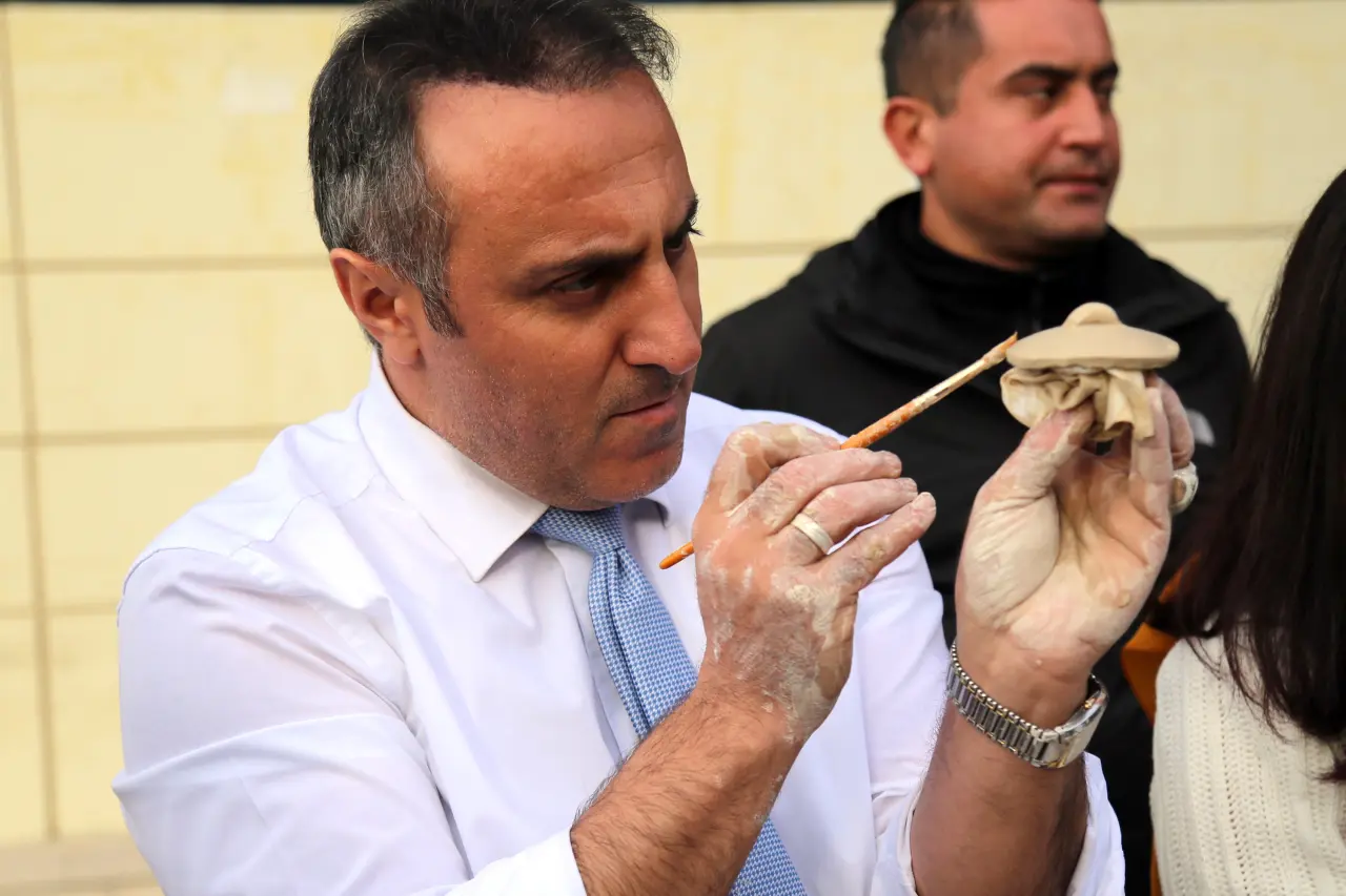 Gümüşhane Üniversitesi’nde Gelenek ve Sanat Buluşması: Dölek Çamuru Kampüste Hayat Buldu 2