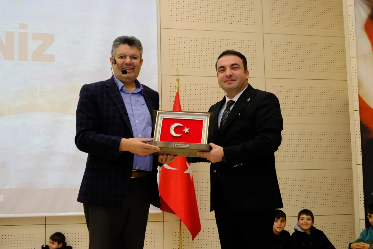 Şiran’da Kültür ve Sanat Rüzgârı: Alişan Kapaklıkaya ile Gönül Kapıları Aralandı 7