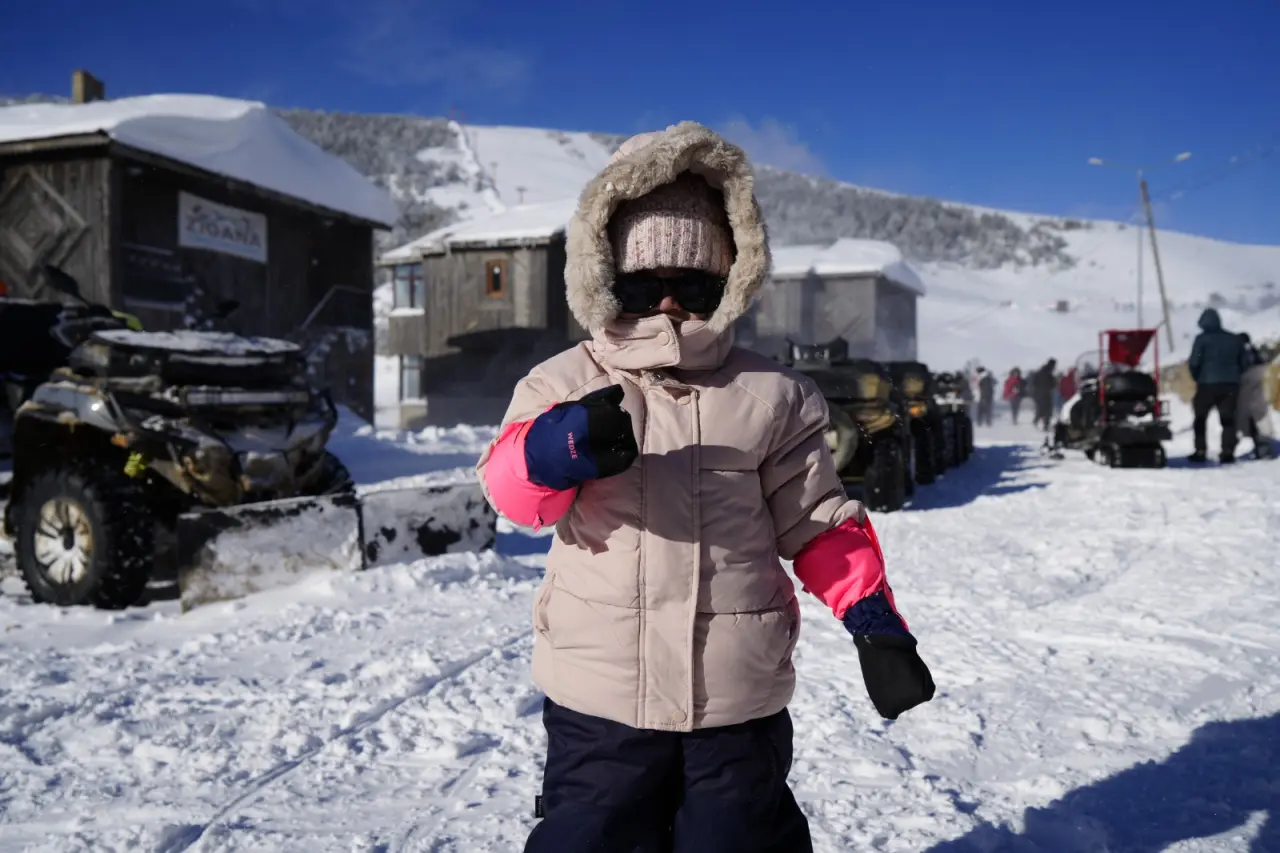 Kar Hasreti Çeken Oraya Koştu: Zigana’da Adım Atacak Yer Kalmadı! 1