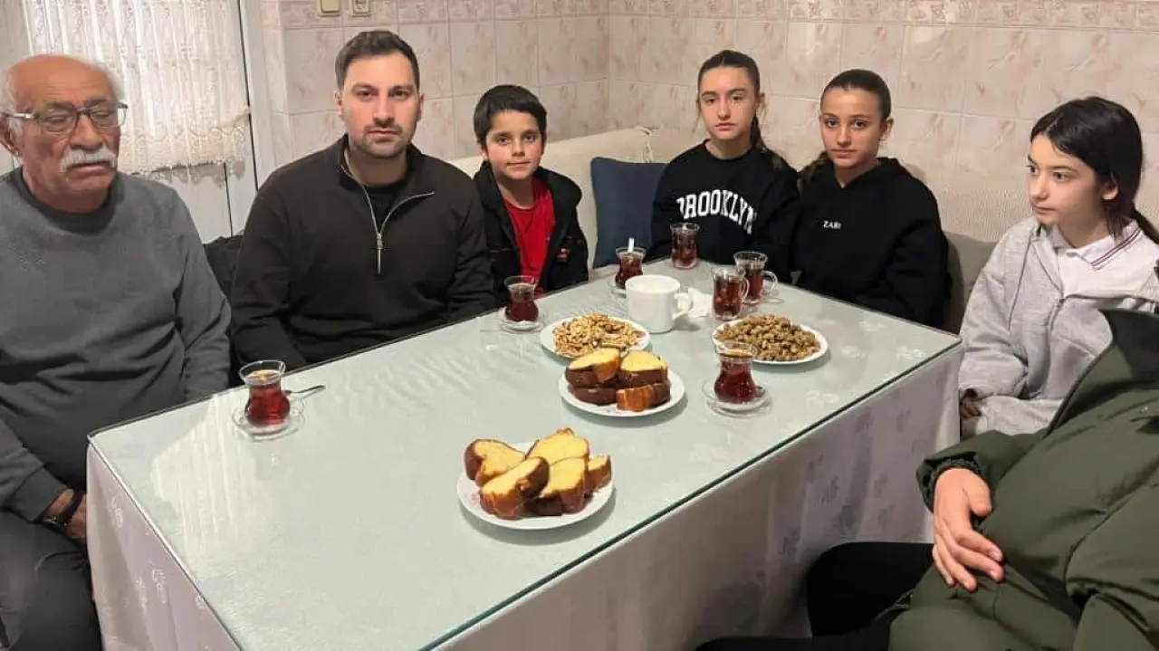 Gazipaşa Ortaokulu’ndan Şehit Topçu Er Özkan Şişman’ın Ailesine Vefa Ziyareti 6