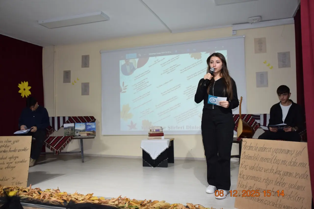 Mareşal Çakmak Sosyal Bilimler Lisesi’nde Kültür Şöleni: Şiirler Konuştu 10