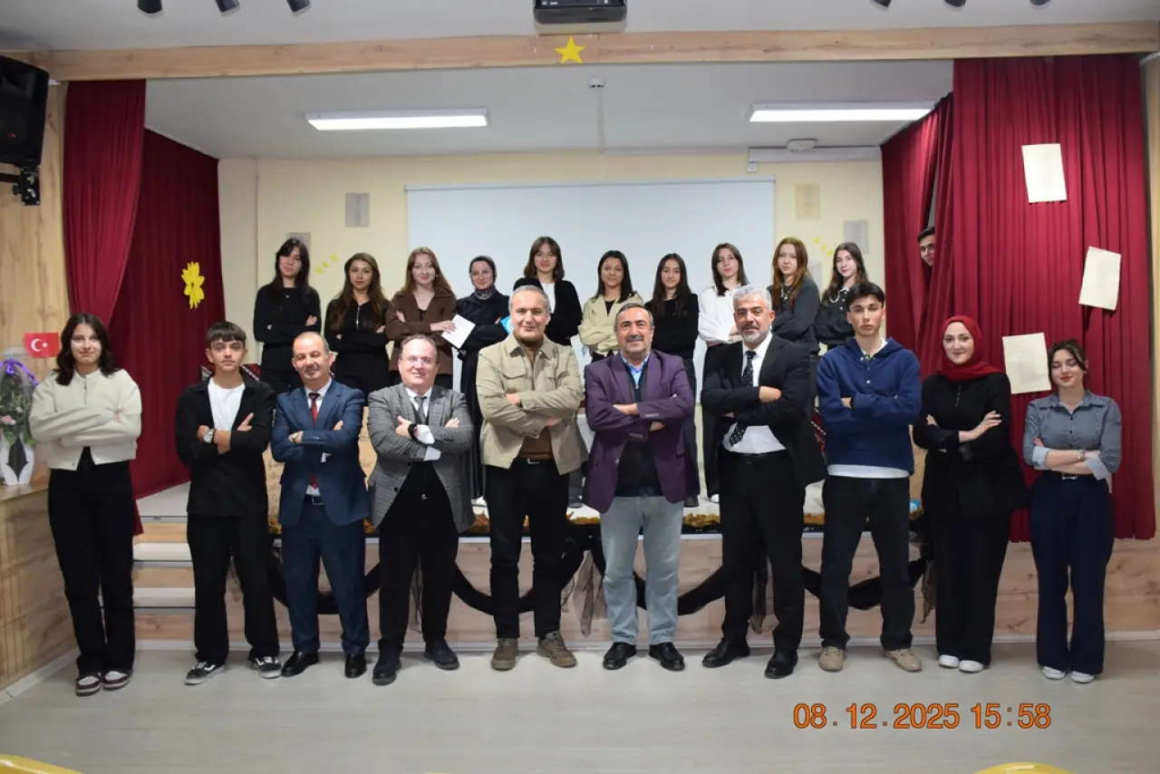 Mareşal Çakmak Sosyal Bilimler Lisesi’nde Kültür Şöleni: Şiirler Konuştu 23