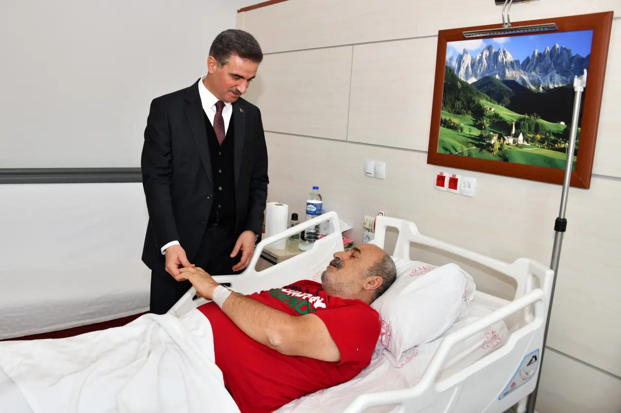 Gümüşhane’de 3 Aralık Farkındalığı: Vali Aydın Baruş’tan “Sevgi” Vurgusu ve Vefa Örneği 13