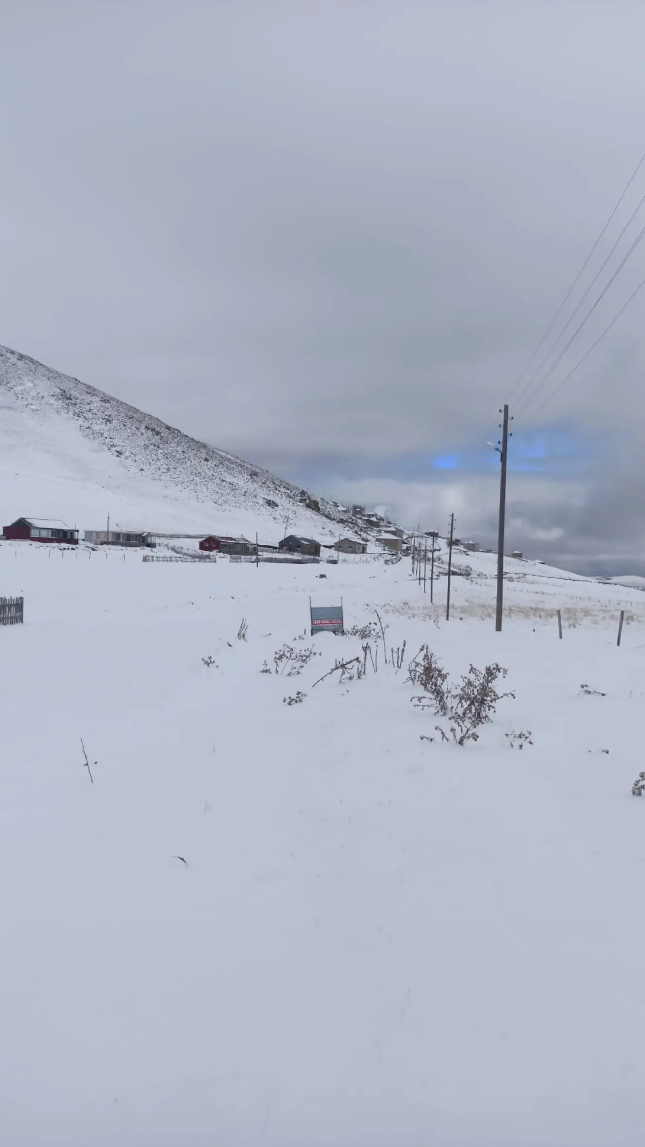 Gümüşhane’de zirveler beyaz gelinliğini giydi, termometreler eksi 6’yı gösterdi 6