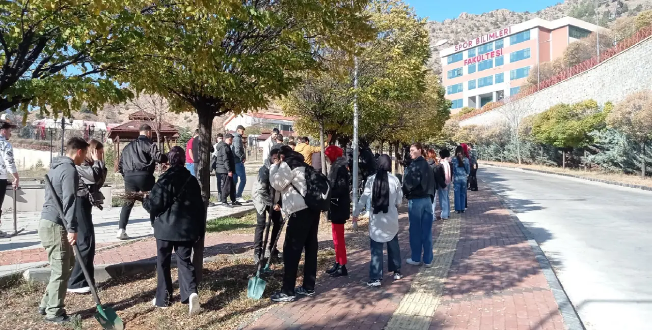 Gümüşhane Üniversitesi kampüsü lavanta kokacak 7