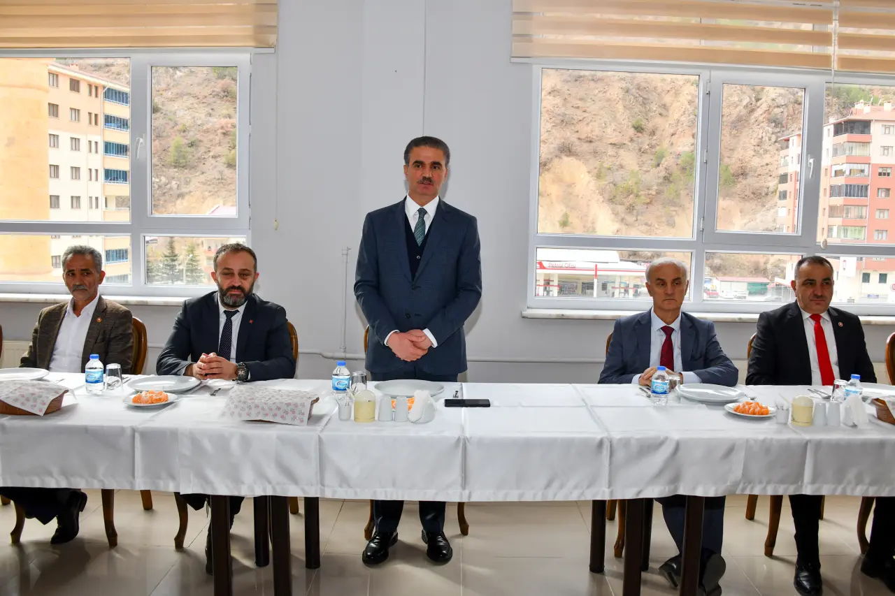 Vali Baruş: Asfalt plentimiz neredeyse hiç durmadan çalıştı 10