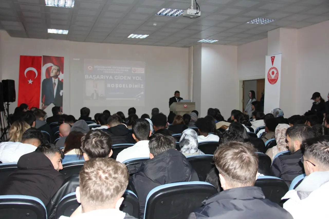 Kelkit'te 'Başarıya giden yol' konferansı 1